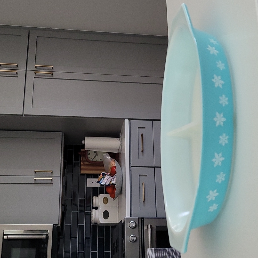 Vintage Pyrex Turquoise Blue snowflake Dish